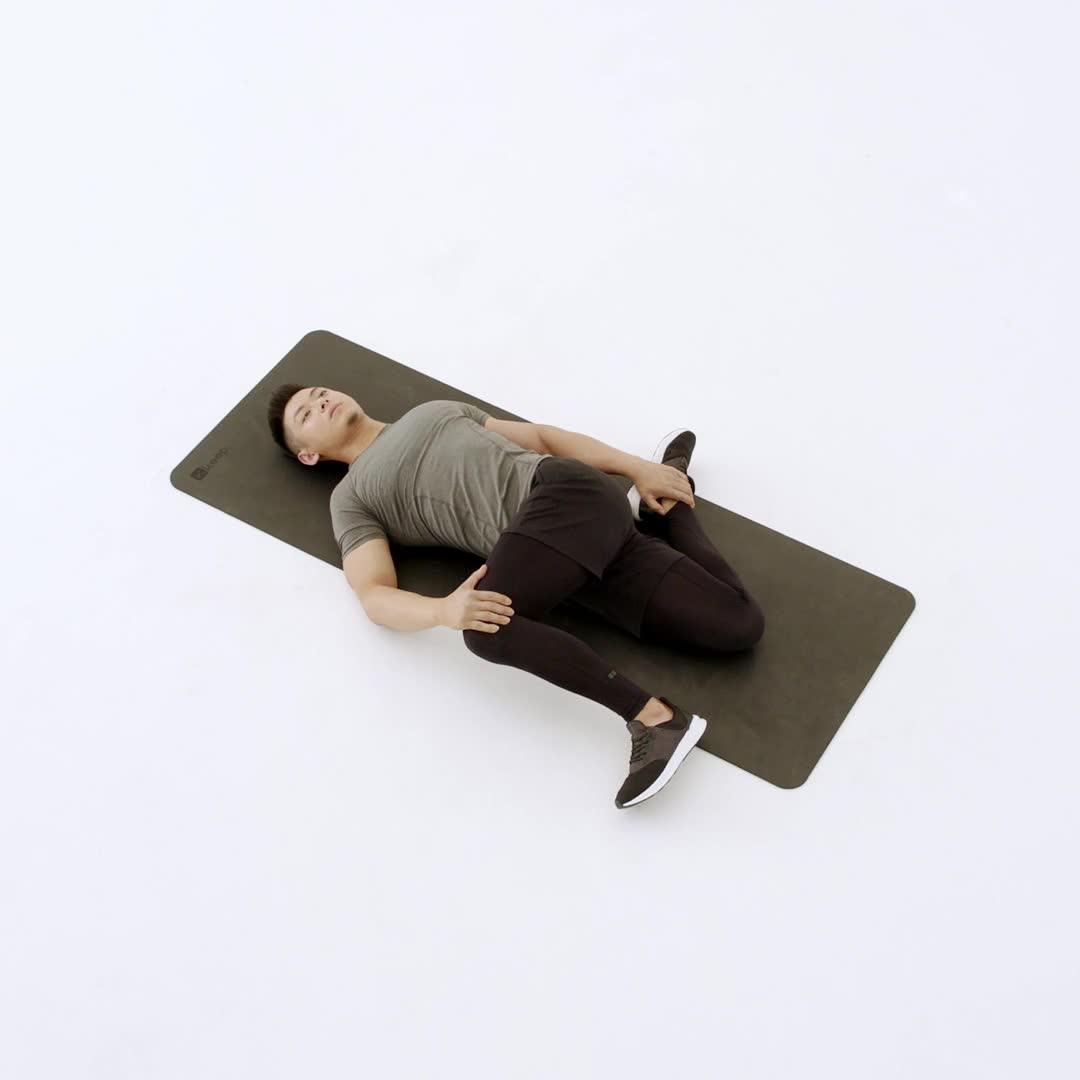 仰卧左侧麻花式拉伸